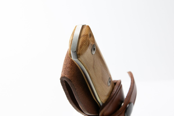 Nóż LionSteel Bushcraft Olive Wood, Satin Blade (B35 UL)