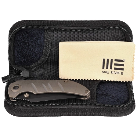 Nóż składany WE Knife Riff-Raff Bronze Titanium, Black Stonewash CPM 20CV by Matthew Christensen (WE22020B-1)
