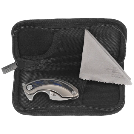 Nóż składany Bestech Strelit Gray Titanium/Black-Blue Marble Carbon Fiber, Satin/Stonewashed M390 by Ostap Hel (BT2103D)