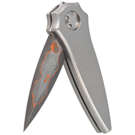 Nóż grawitacyjny Paragon Warlock Smooth Gray Titanium, Damascus Baker Forge Raindrop Gomai Copper Shim 80CRV (TY-WAR-SM-S-BFD)