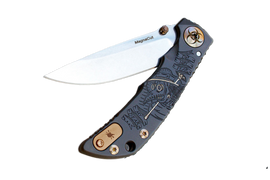 Nóż składany Spartan Blades Harsey 3.25 Folder Plague Doctor Black/Gold Titanium MagnaCut by William W. Harsey (SF10DOCTOR BK)